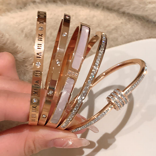 prestige brazaletes - Set 5 Brazaletes Dorados Estilo Lujo ✨ Acero Inoxidable Premium💎