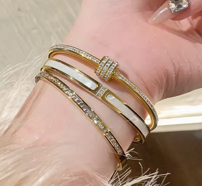 prestige brazaletes - Set 5 Brazaletes Dorados Estilo Lujo ✨ Acero Inoxidable Premium💎